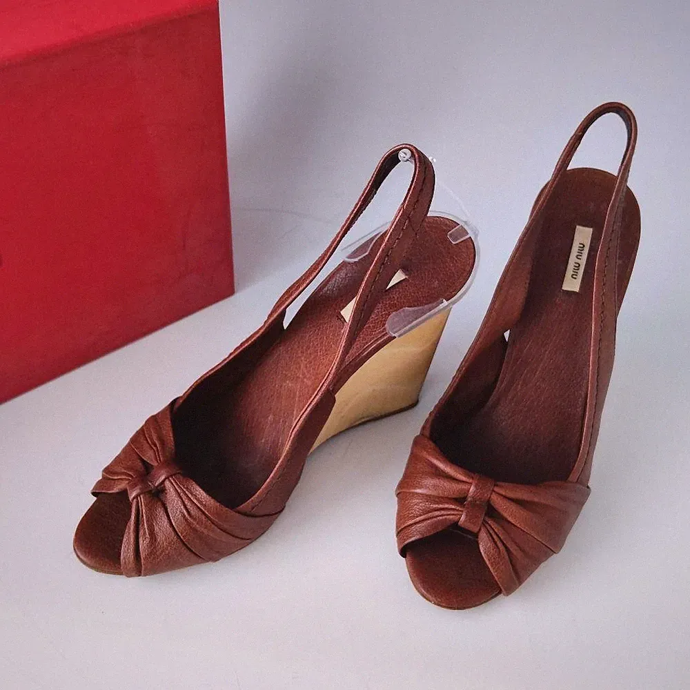 Seltene Miu Miu Holz Keilabsatz Leder Sandalen Braun 36 US 6,5