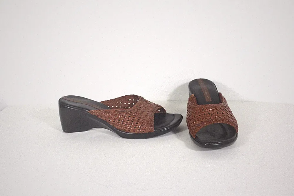 Size 38 Y2K Woven Leather Sandals with Wedge Heel