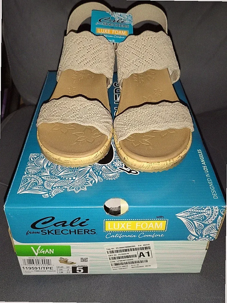 Skechers Beverlee Sandalen 35 Keilabsatz Taupe Damen Neu