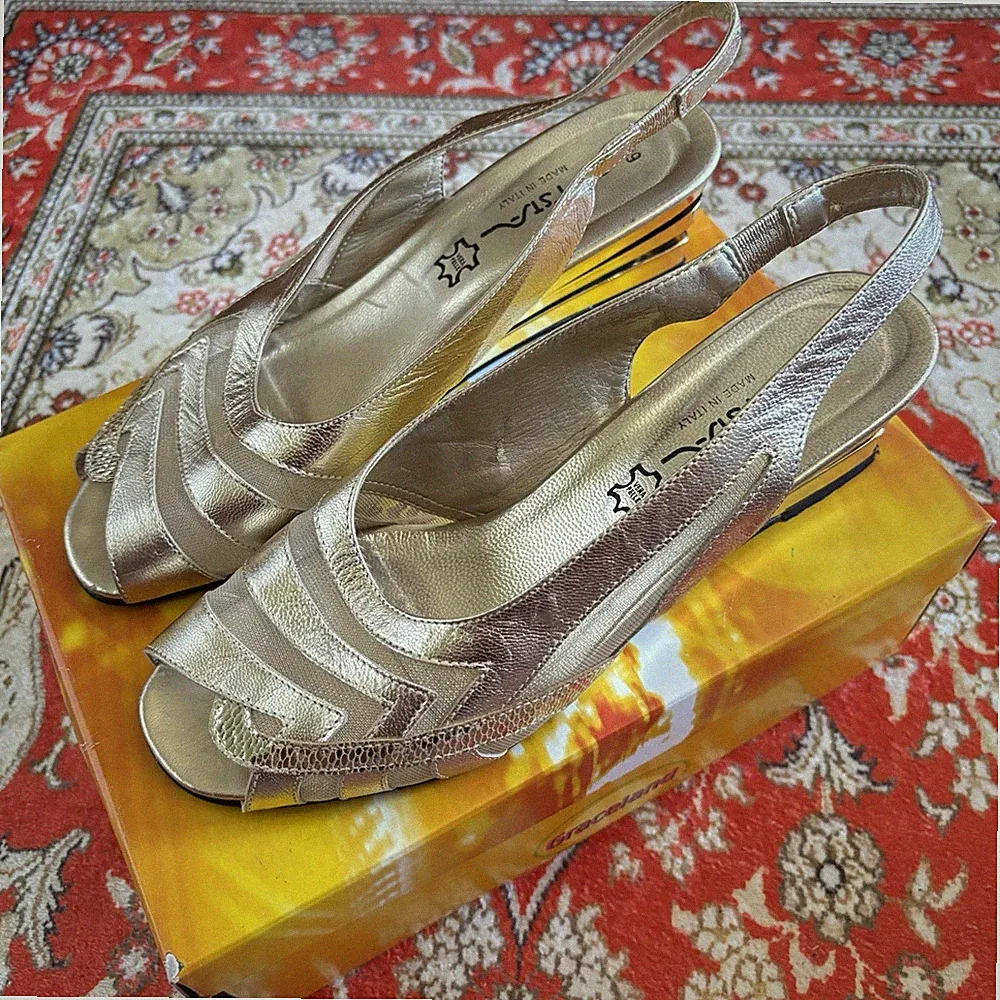 Slingpumps Peeptoe mit Keilabsatz * Gr. 39 gold * Echtes Leder * Made in Italy