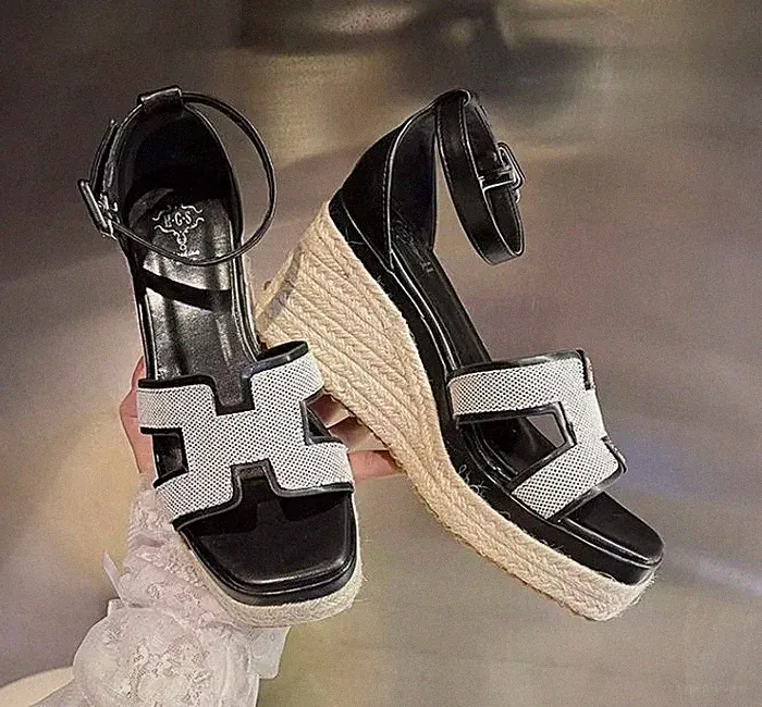 Sommer Keilabsatz Sandalen schwarz mit Riemchen und Knöchelriemen 7,5 cm CF47726