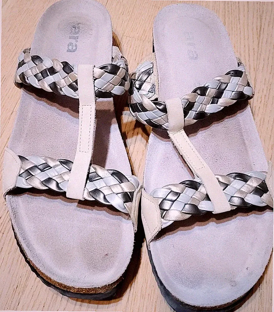 Sommersandalen, Ara, Gr. 42, creme mit silber- und goldfarbenen Streifen