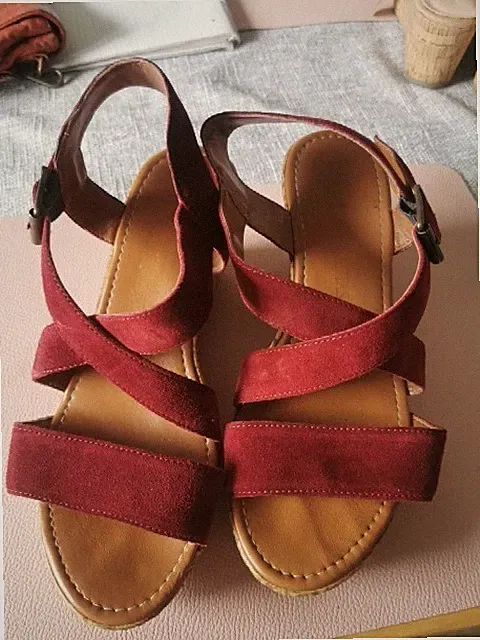 Sommersandalen mit Keilabsatz Bordeaux rot, Gr. 38 Top!
