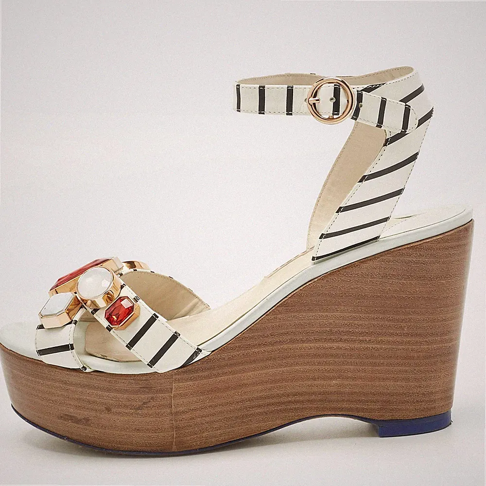 Sophia Webster weiße Ledersandalen Suki Gem Knöchelriemen Keilabsatz Größe...