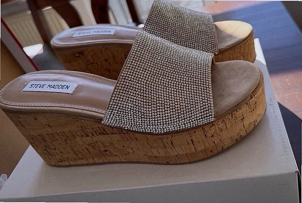 Steve Madden Damen Plateau Sandalen Glitzer Beige Silber Kork Keilabsatz Gr. 39