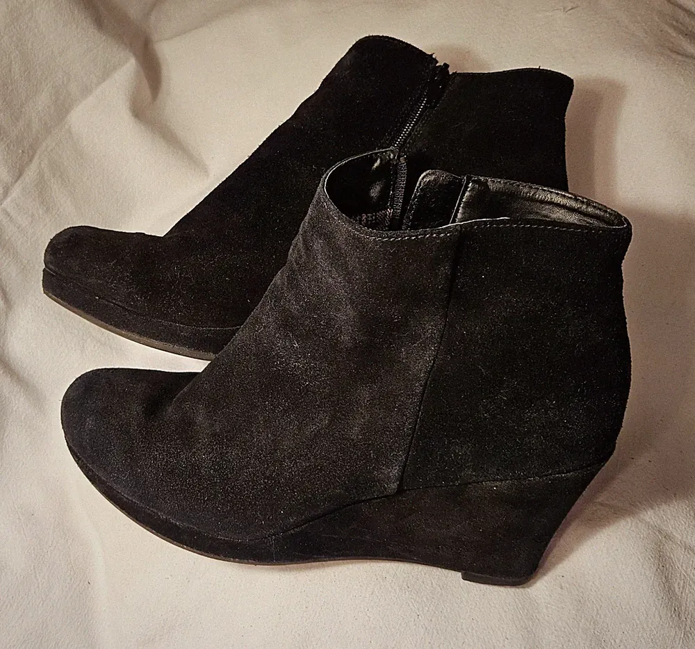 Stiefeletten mit Reißverschluß, 41, Keilabsatz, High Heels, schwarz., Wildleder