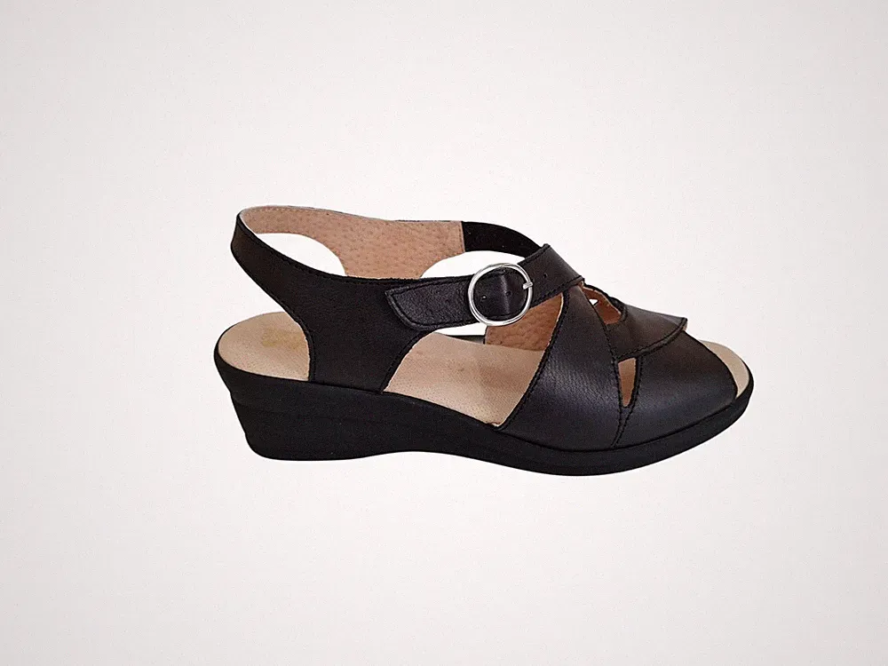 StilediVita Damen Sandale Mit Keilabsatz 4 Cm Elastisch Schwarz MPN 8238-NER