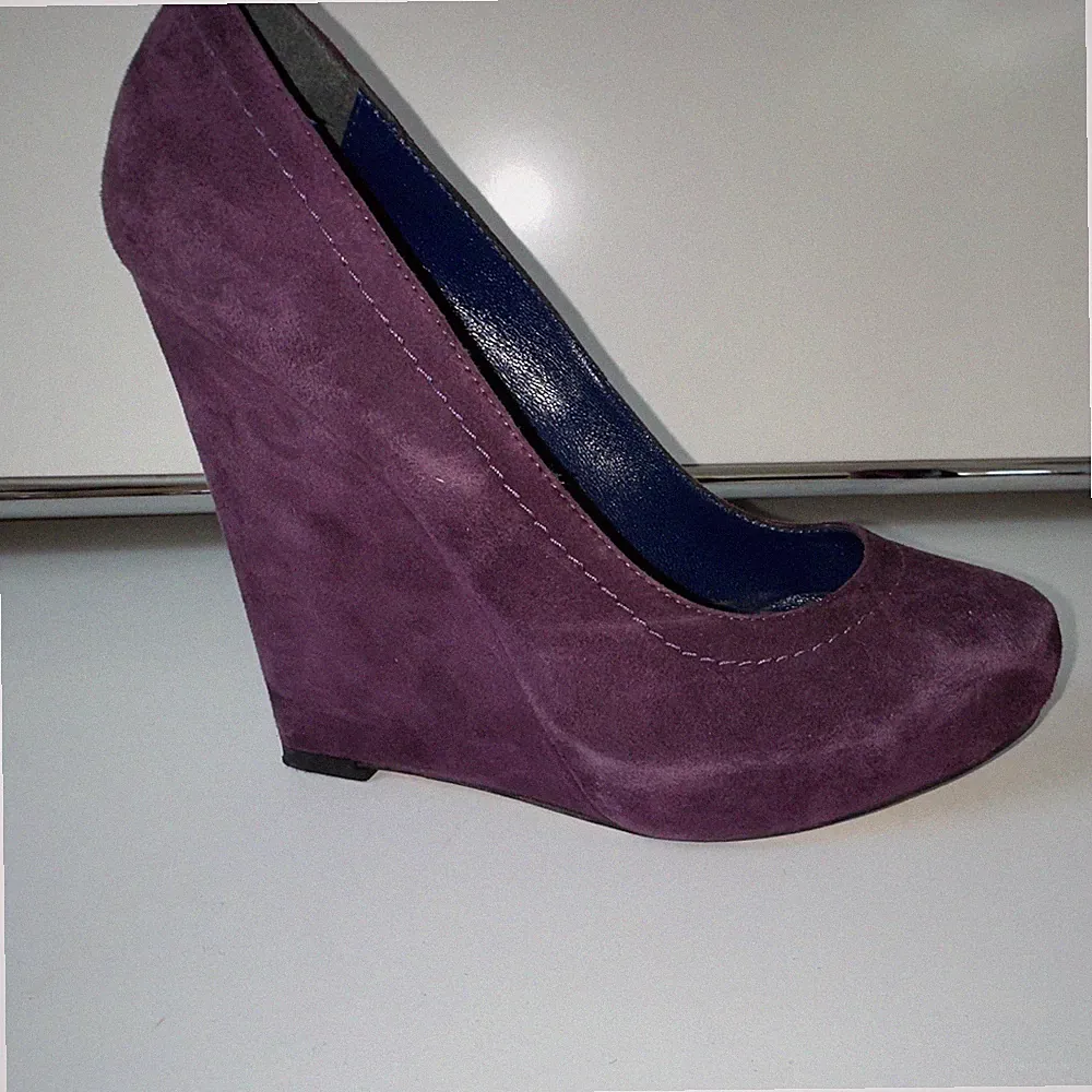 Studio Pollini Damen Pumps Lila Wildleder Keilabsatz sehr hoch Schlupf EU 38