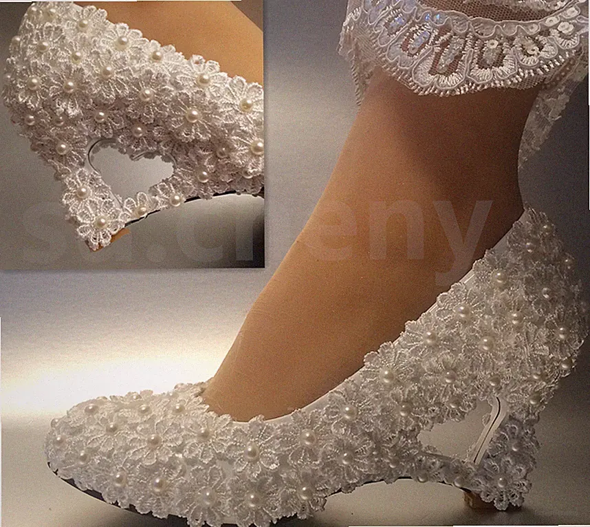 Su.cheny Elfenbein Weiße Spitze Daisy Keilabsatz Herzform Perlen Hochzeit Schuhe