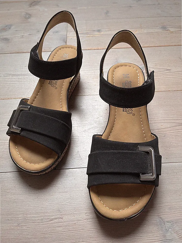 Sun & Shadow Sandalen mit Keilabsatz 36 fast wie neu