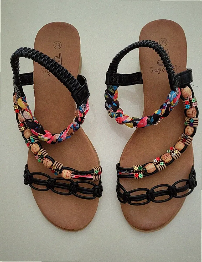Super Me / Sandalen - Sandaletten / Gr. 39 / Keilabsatz / schwarz / neuwertig