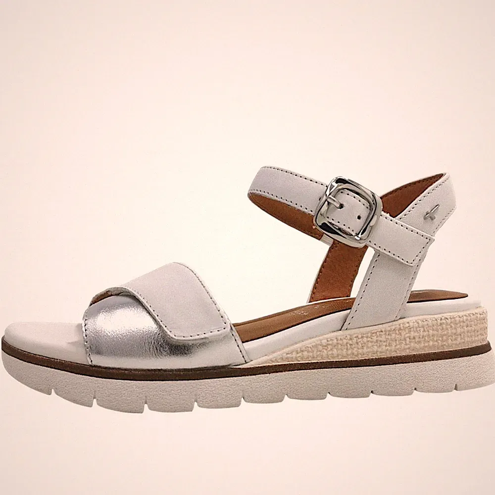 Tamaris Comfort Damen Sandale in Weiß