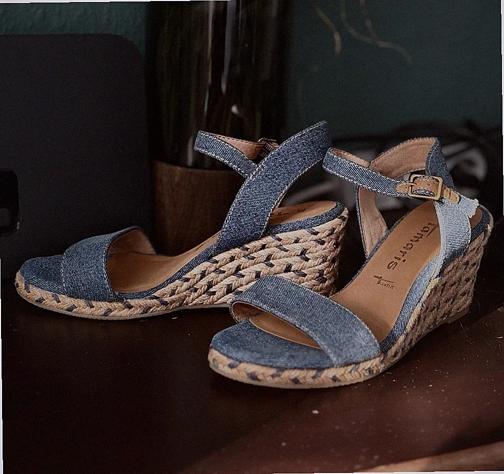 Tamaris Damen Keilsandalen EU 37 Blau/Beige Textil Schnalle Flechtoptik