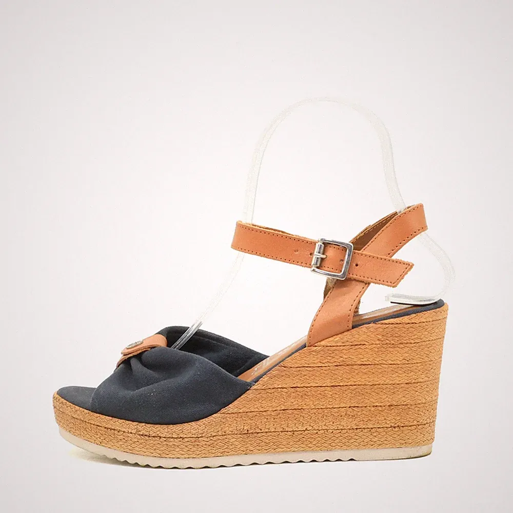 Tamaris Damen Sandale EU 37 Keilabsatz Blau/Braun Leicht Komfort Espadrilles