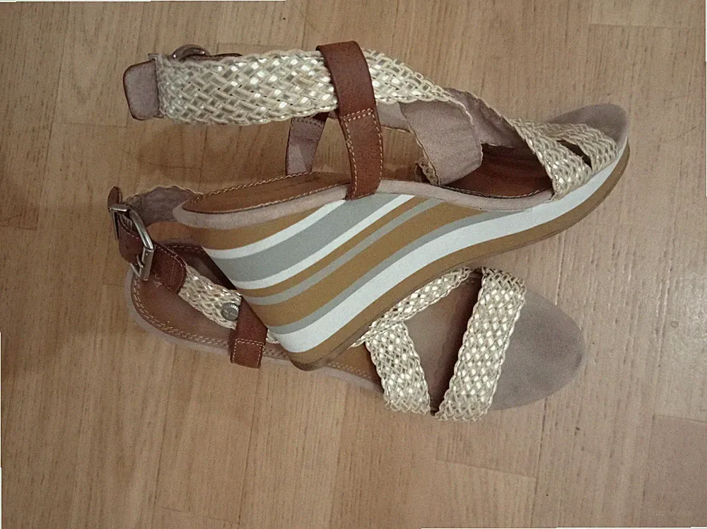 Tamaris Damen Sandalen Beige/Braun Riemchen Schnalle Keilabsatz EU 40