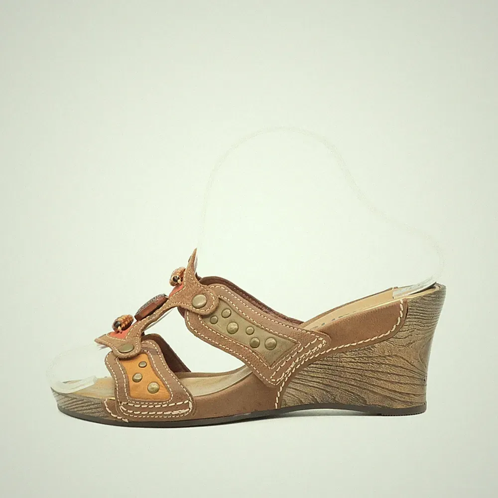 Tamaris Damen Sandalen EU 38 Nieten Braun Bequem Robust Vintage-Stil