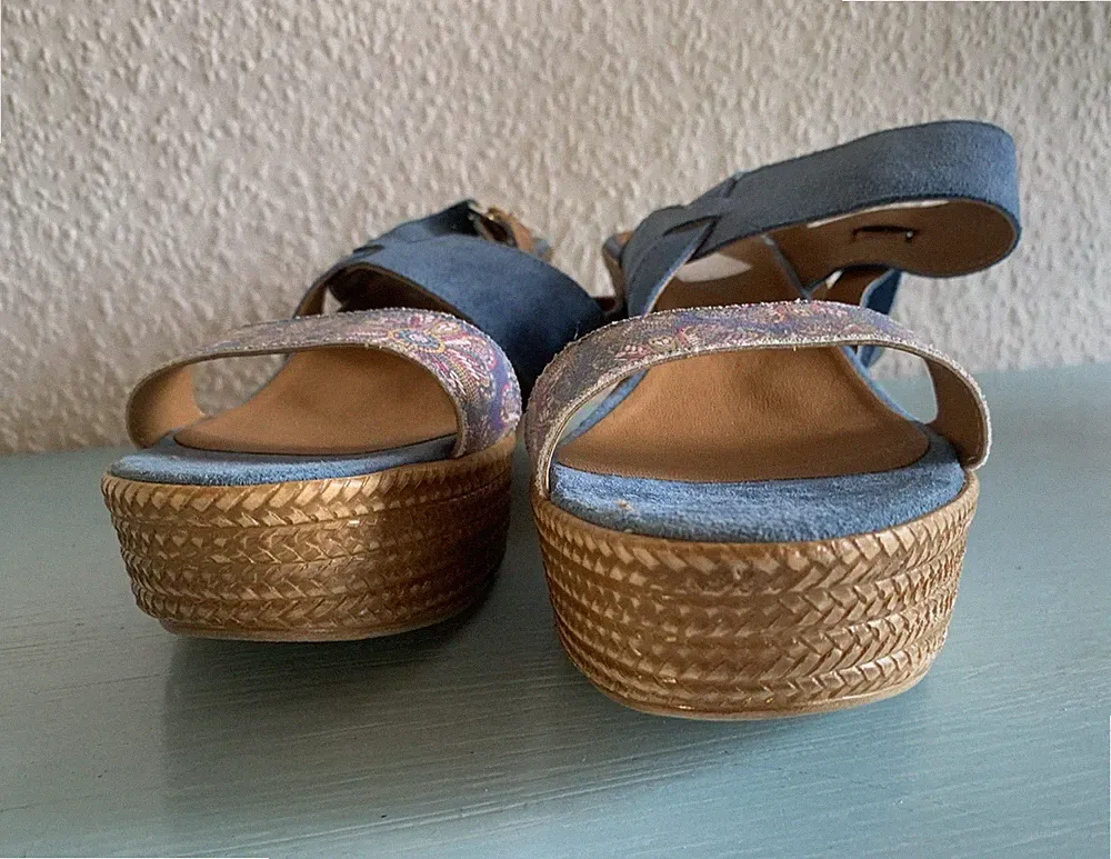 Tamaris Damen Sandalen Leder blau Blumen Glitzer Plateau Keilabsatz EU 40