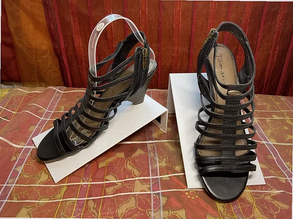 Tamaris Damen Sandalen, Sandaletten, Gr. 40 schwarz mit Riemen Keilabsatz