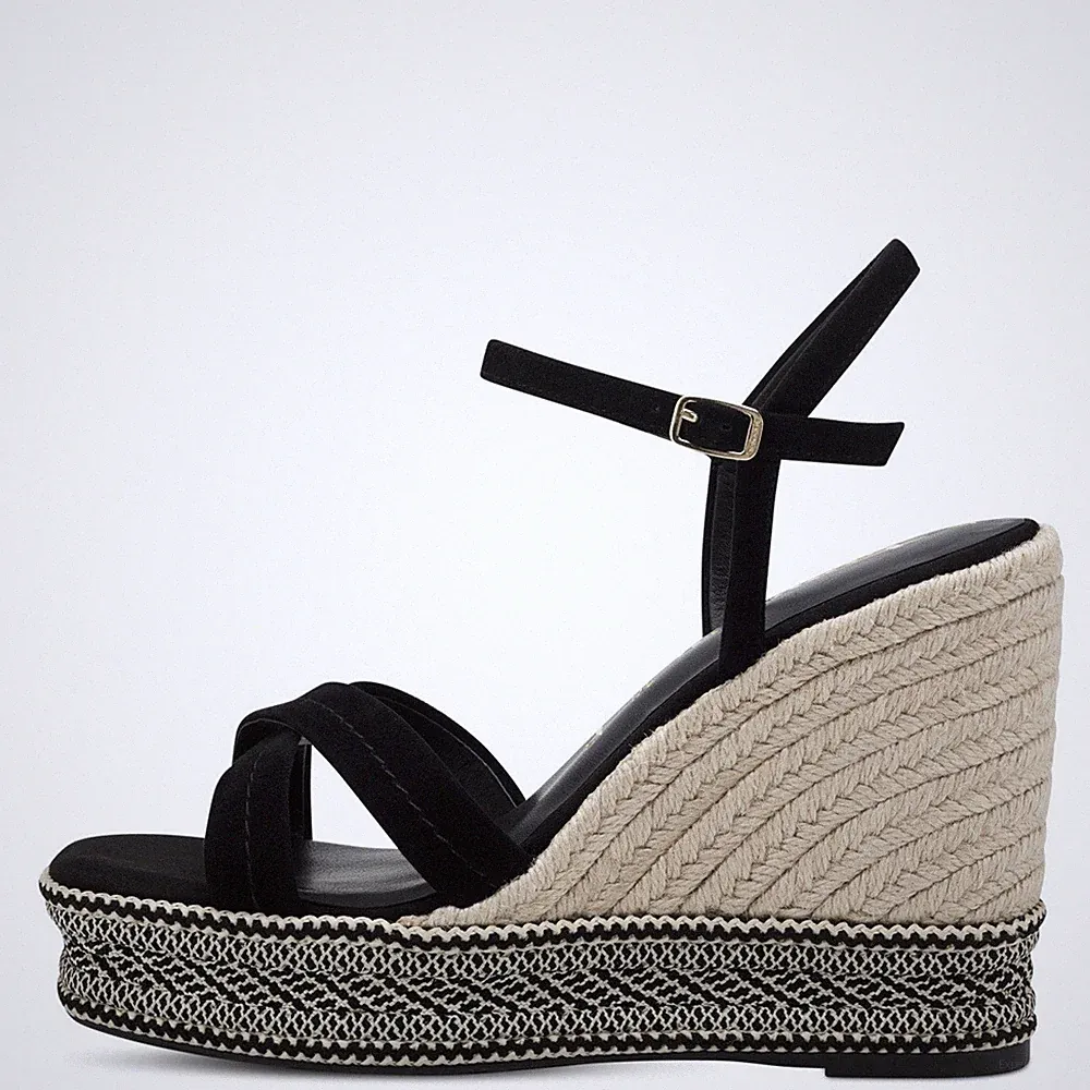 Tamaris Damen Sandaletten 28363 Schwarz - Ledersandaletten, Fußbett & Keilabsatz