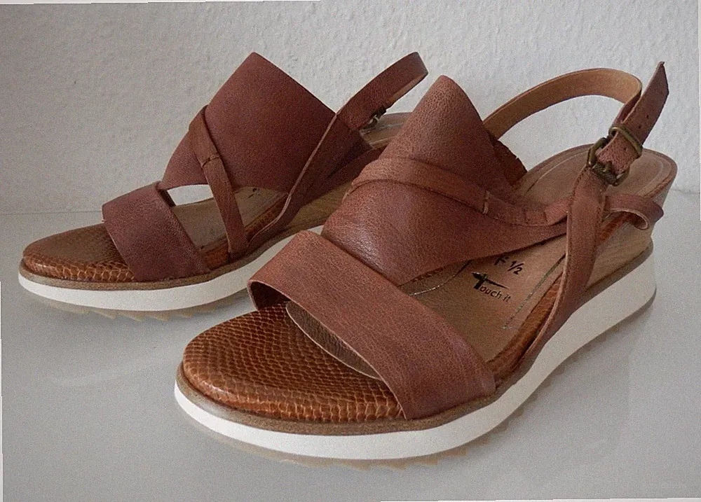 Tamaris Damen Sandaletten Keilabsatz Leder braun Gr. 40