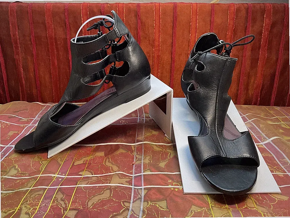 Tamaris Damenschuhe Gr. 39 Sandaletten Sandalen Römisches Style Schwarz