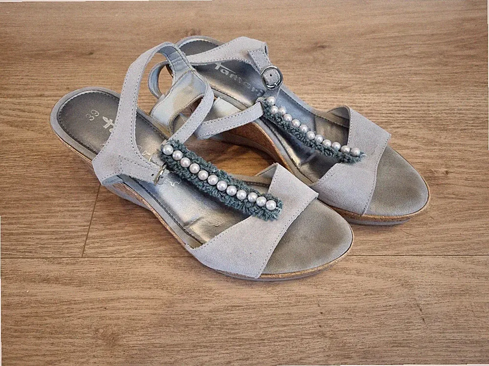 Tamaris grau Sandalen Keilabsatz 39 mit Perlen