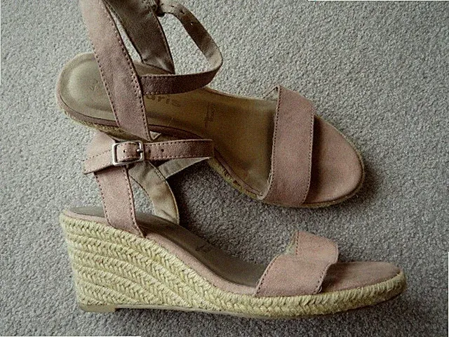 Tamaris Keilabsatz Sandalen, Dirndl, 40, rose, ANGESAGT, super lässig...
