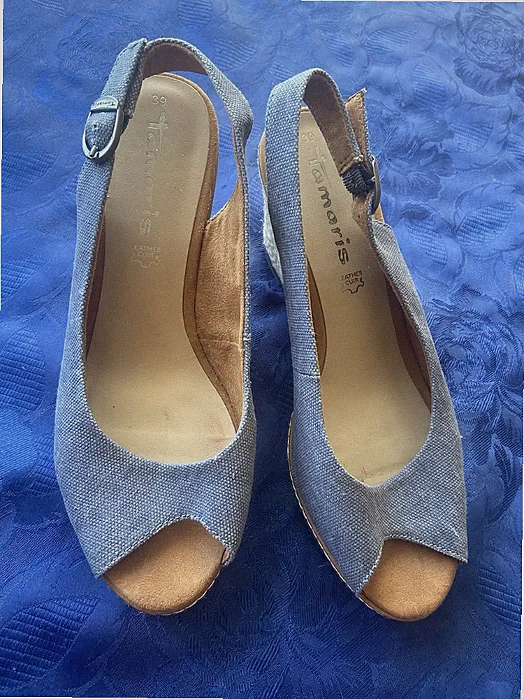 Tamaris Keilsandalette Gr. 39 Jeansblau, 7 cm Keilabsatz aus Bast