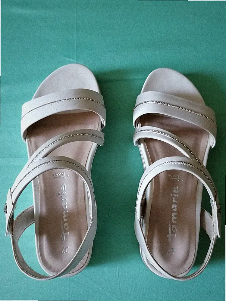 Tamaris Sandale Gr. 37 Weiß Strass Steine Damen Riemchen leichter Keilabsatz