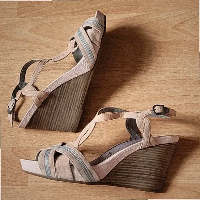 Tamaris Sandalette mit Keilabsatz in rosa silber Gr. 39 kaum getragen