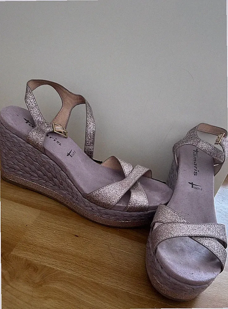 TAMARIS Sandaletten Sandalen Keilabsatz lila violett Glitzer 41 wie neu