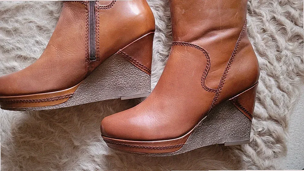 Tamaris Stiefel Gr. 39 Braun Camel Keilabsatz NEU!