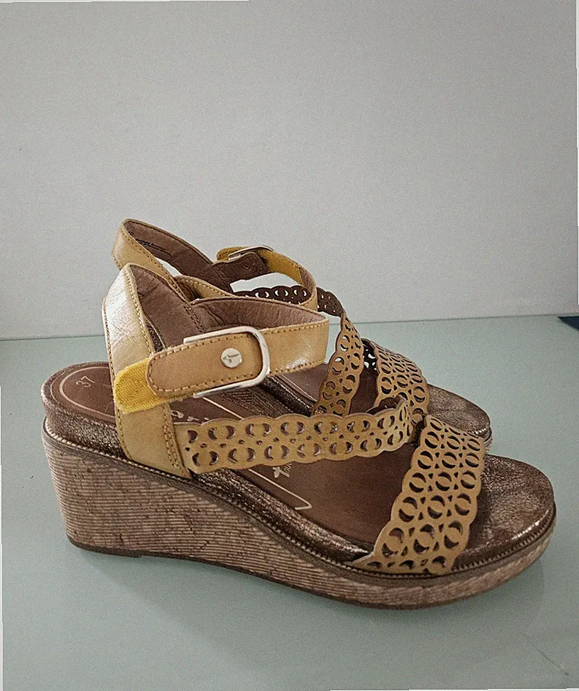 Thamaris Damen Sandalen Sandalette Keilabsatz 37 Echte Leder.