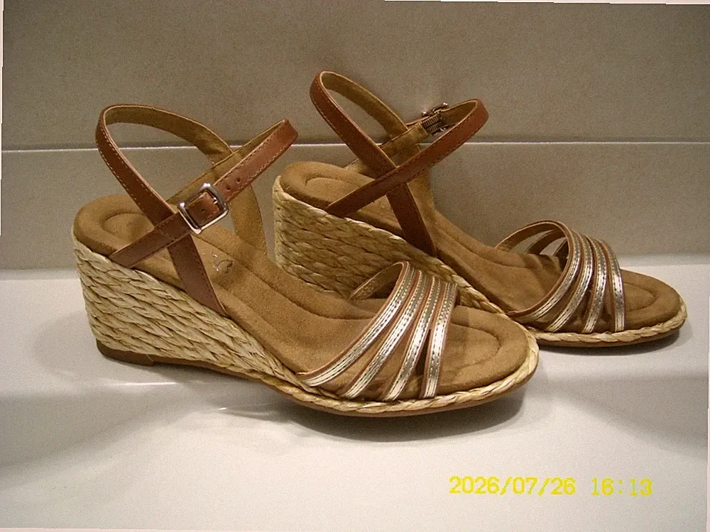 Tolle Caprice Keilsandaletten Wedges Bast Größe 38 cognac/gold ***wie NEU***