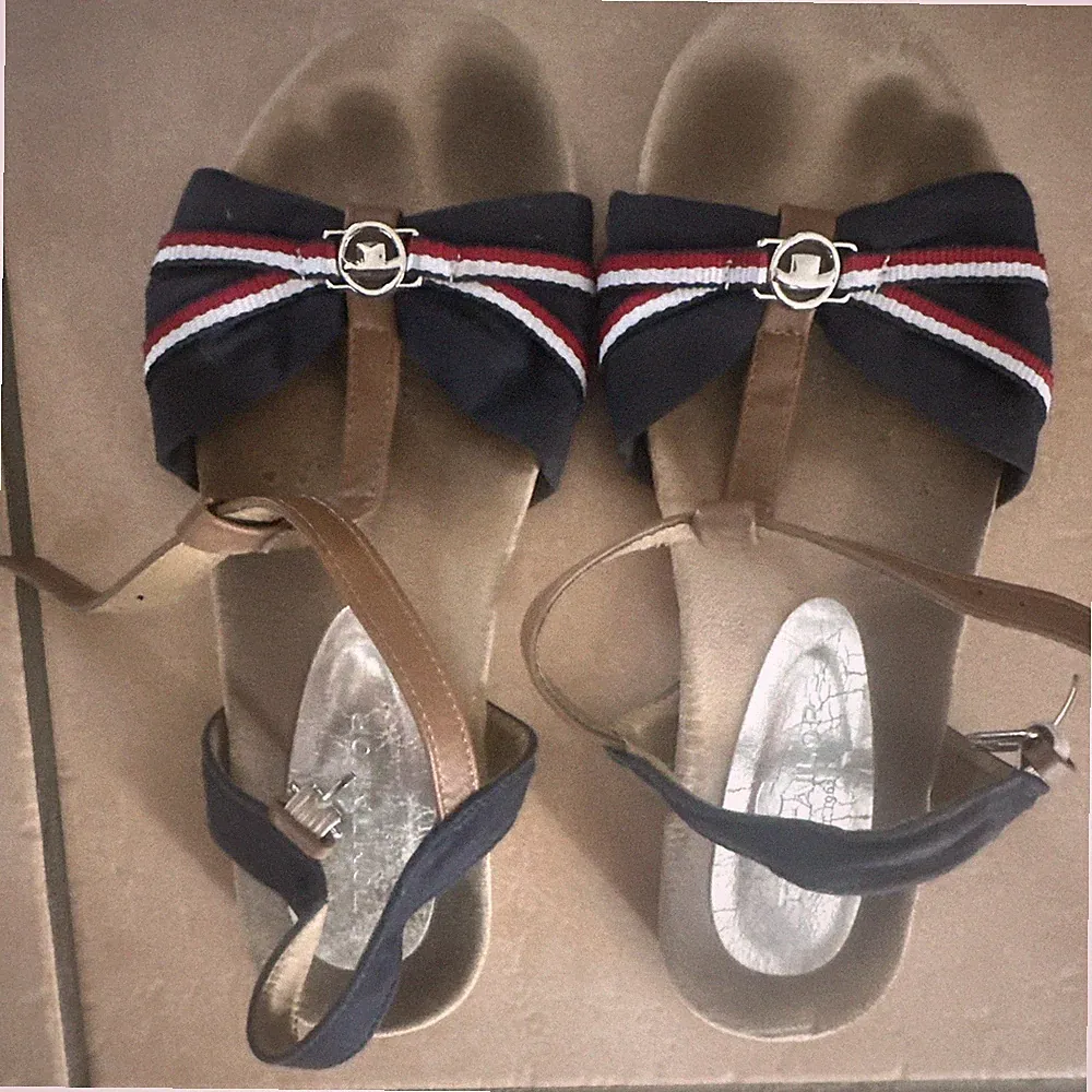 TOM TAILOR Damen Riemchen-Sandalen EU 38 blau/beige gestreift Keilabsatz