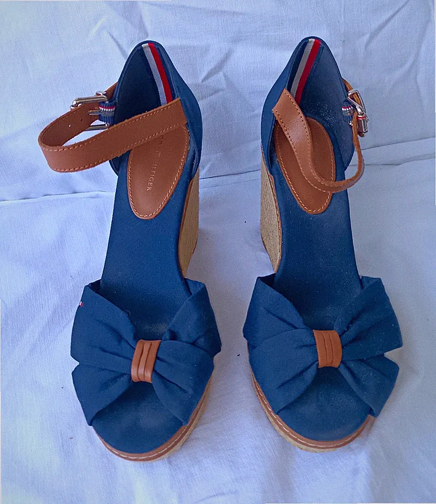 Tommy Hilfiger Damen Keilabsatz Riemchen-Sandalen blau/braun Schleife Gr 39