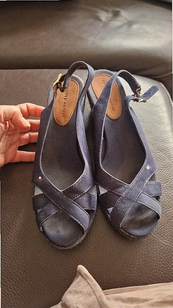 Tommy Hilfiger Damen Riemchensandalen Keilabsatz Blau Stoff Schnalle EU 41