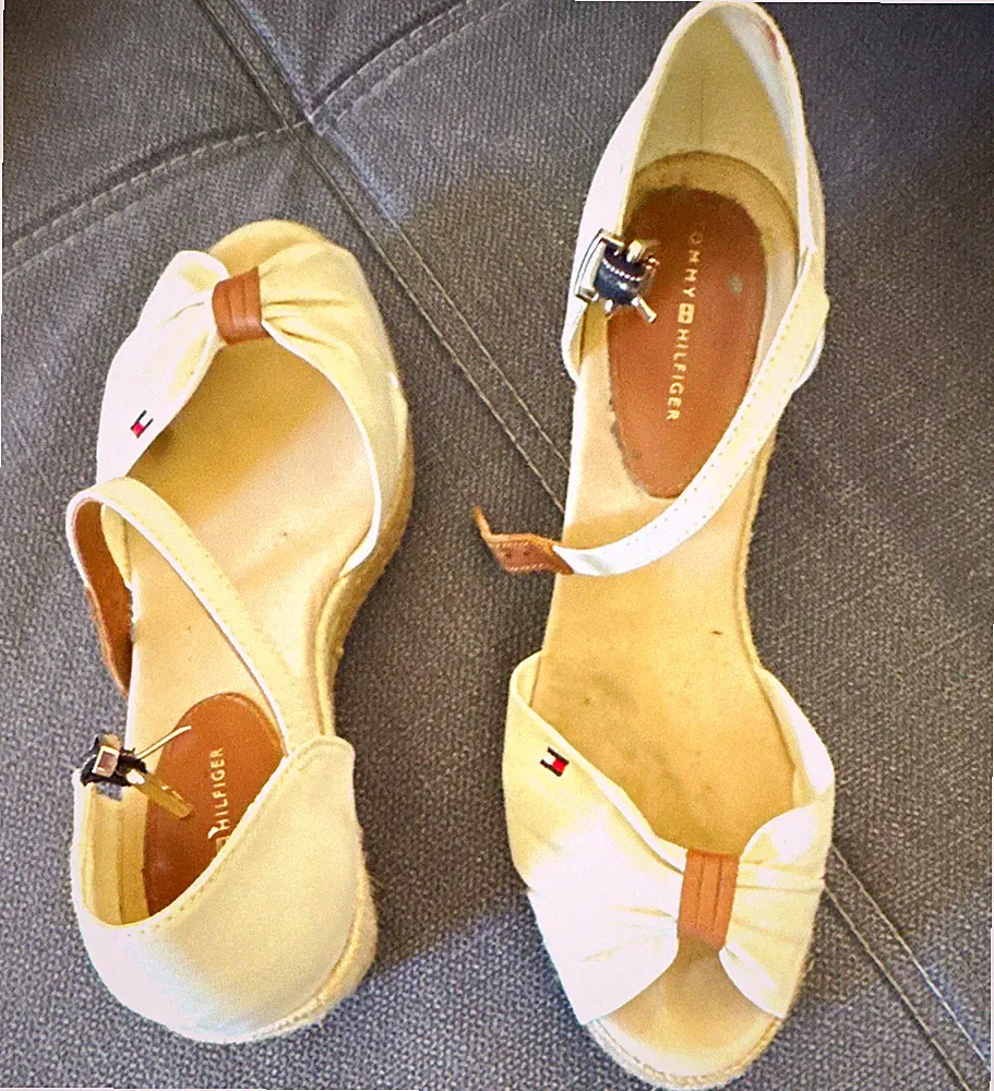 Tommy Hilfiger Damen Sandalen EU 39 Weiß Wedge Mittel, Schnalle, Schleife