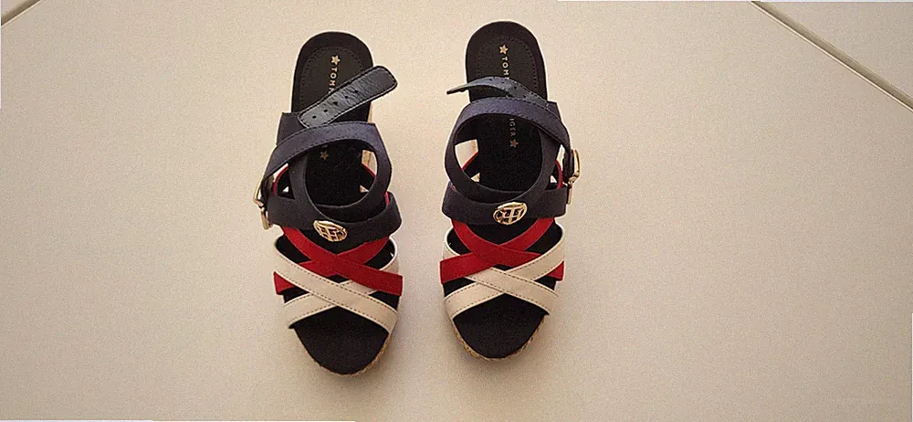 Tommy Hilfiger Damen Sandalen mit Keilabsatz Größe 36
