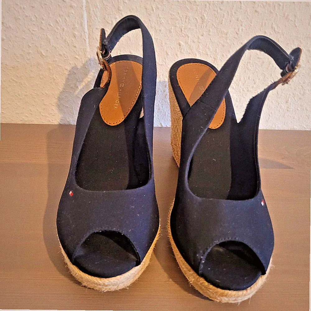 Tommy Hilfiger Damen Sandaletten Blau Gr 38 High Heels High Heel Sandalen Guter