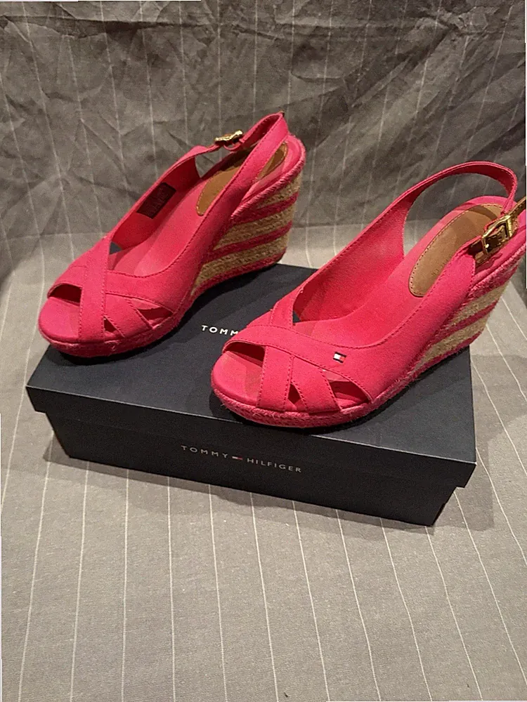 Tommy Hilfiger Emery 10 Damen Slingback Sandalen Keilabsatz Canvas Pink 40