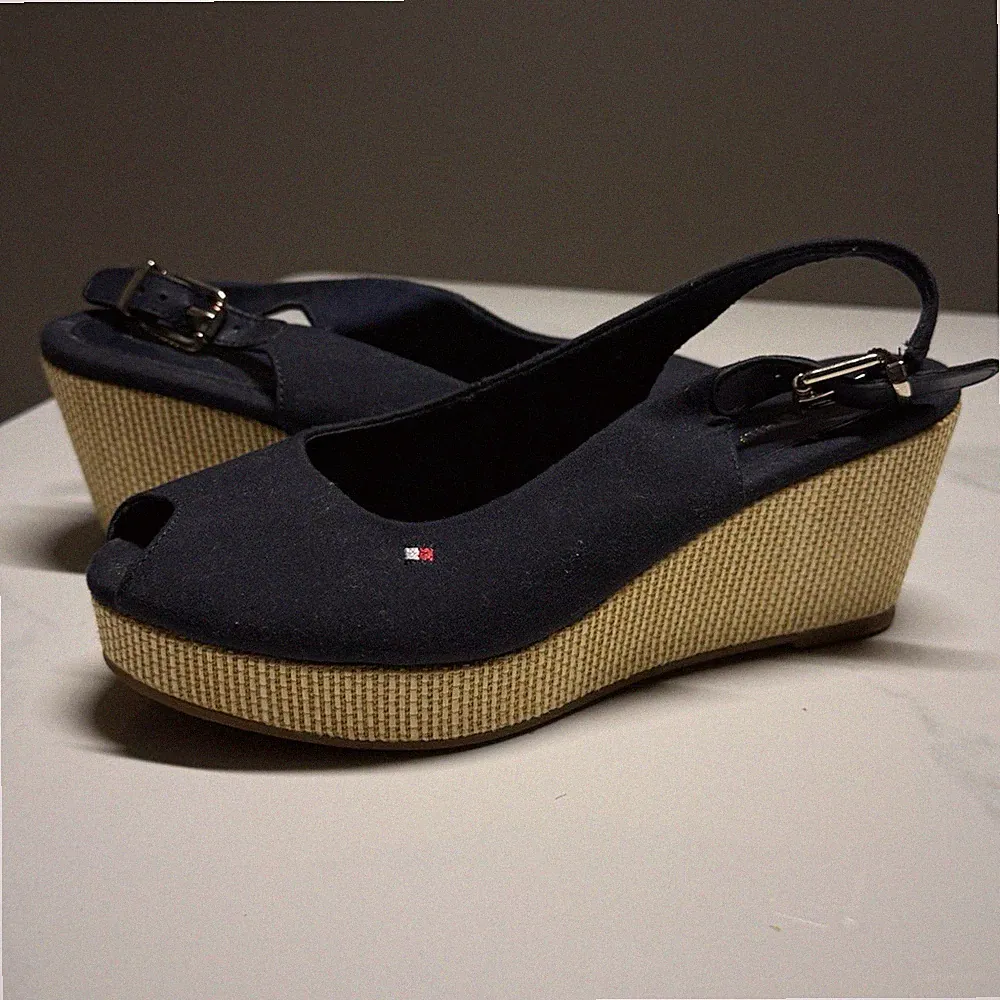 Tommy Hilfiger Iconic Elba Slingback Keilabsatz Damen Sandalen schwarz Größe 37