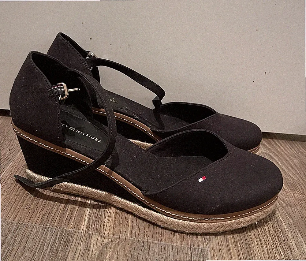 TOMMY HILFIGER Keilabsatz Espadrille 39/40 Schwarz.
