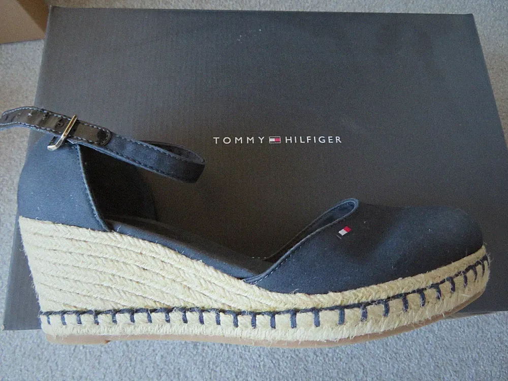 Tommy Hilfiger Keilabsatz Sandalen, 39, blau, ANGESAGT, super lässig...