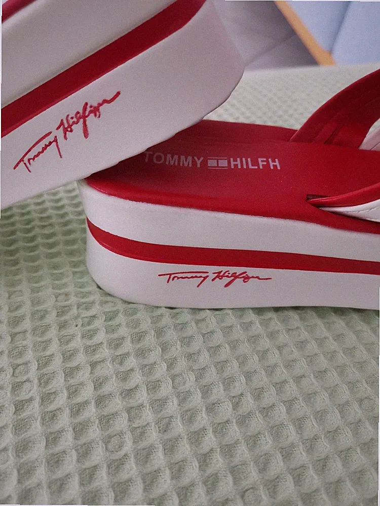 Tommy Hilfiger Zehentrenner Keilabsatz weiss-rot Gr. 37,5