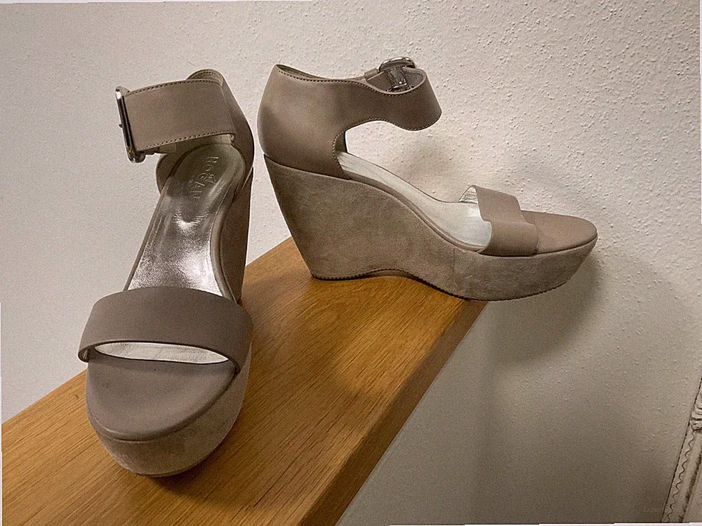 TOP + HOGAN Keil-Sandalette Sandale Gr. 40 1/2 beige nude Plateau High-Heel hoch