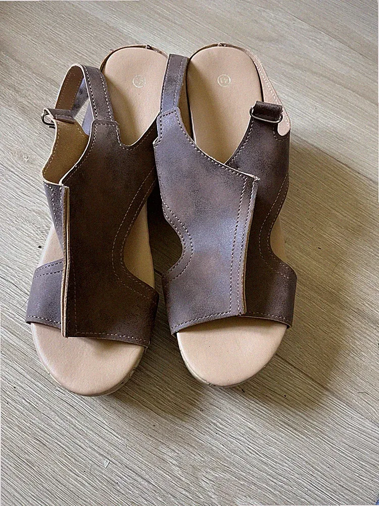 Trendige Sandalen mit Keilabsatz Kork