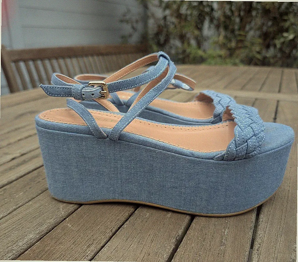 Twinset Schuhe Damen Sandalen Jeans blau Gr. 39 Neuwertig Keilabsatz