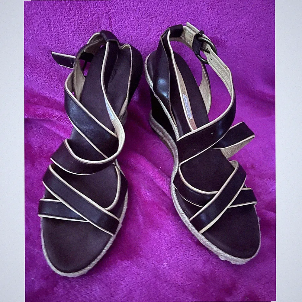 UGG Australia Damen Sandalen Leder schwarz beige Riemchen Keilabsatz Gr. 39
