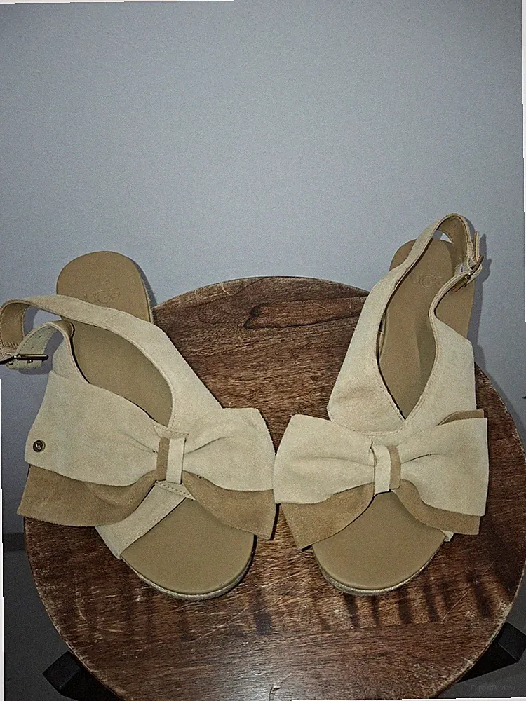 UGG Camilla Suede Wedge Sandaletten / Keilsandalen mit Schleife, Beige, Gr.